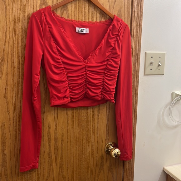 Tiger Mist Maggie Top in Red - Picture 4 of 12